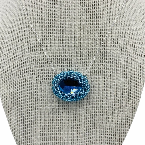 Oval sapphire crystal pendant 25x18mm crystal Silver plated chain New with tags! - Picture 1 of 5
